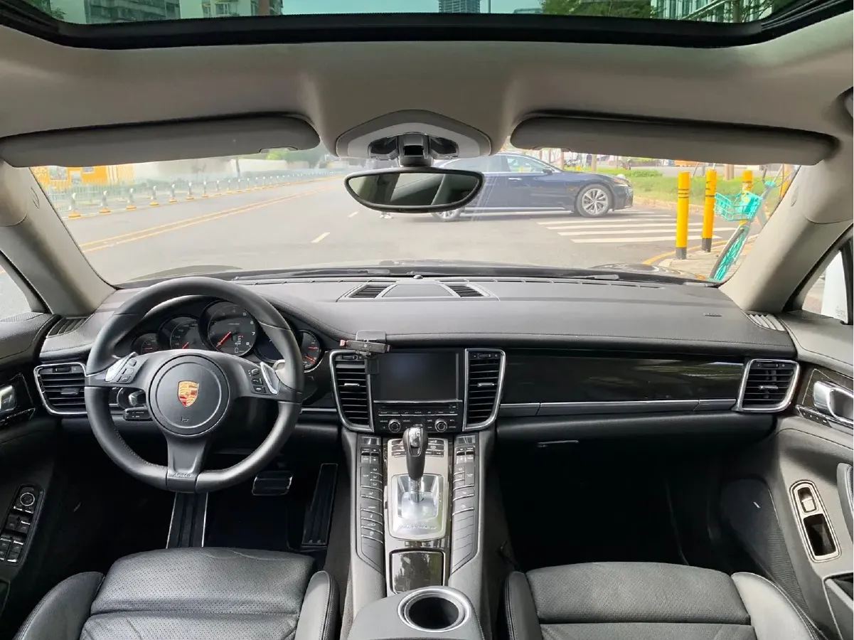 2014 Porsche Panamera 3.0T 320HP V6 7DCT,autocango,china used car exporter,china ev exporter,chinese used car exporter,chinese used ev exporter