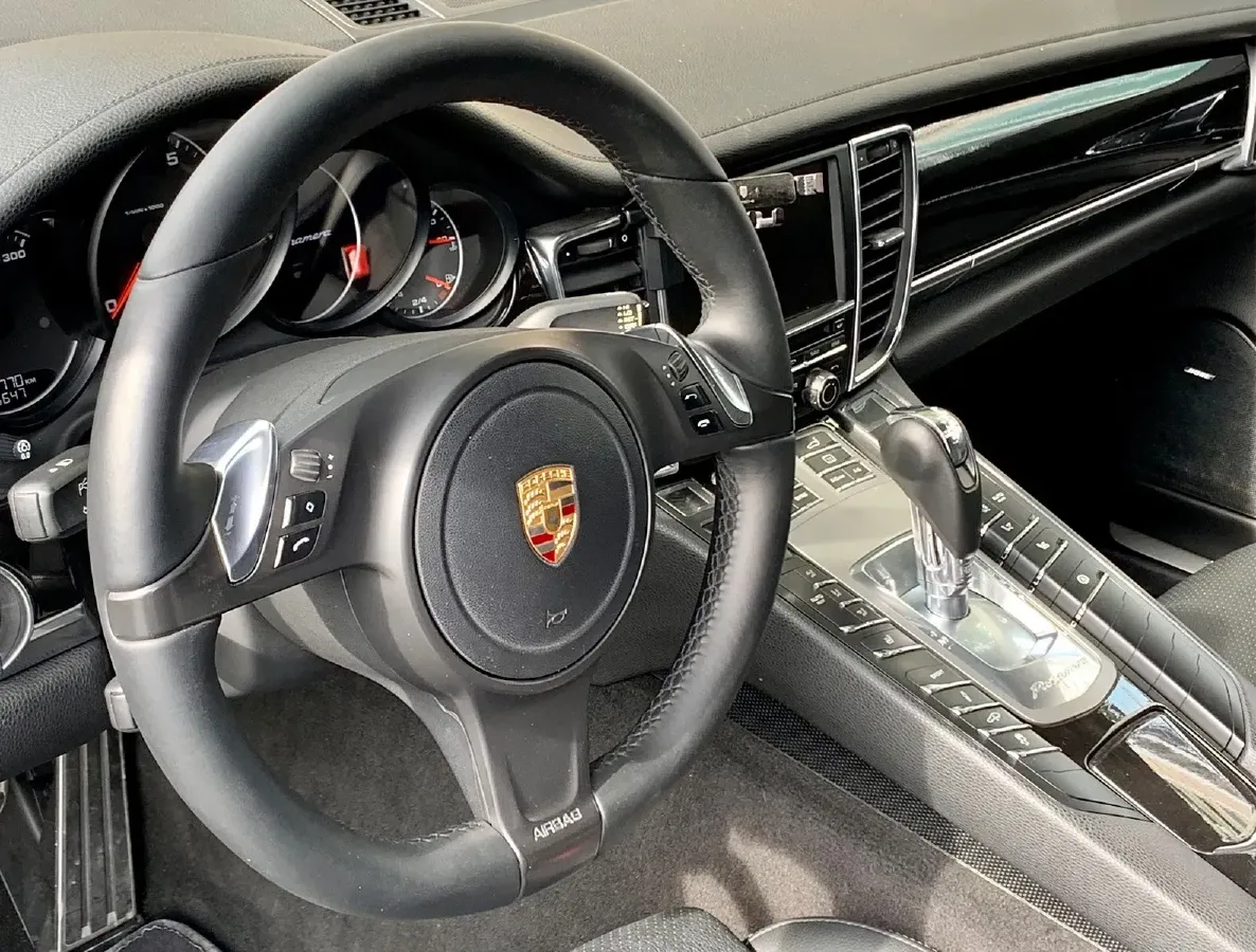 2014 Porsche Panamera 3.0T 320HP V6 7DCT,autocango,china used car exporter,china ev exporter,chinese used car exporter,chinese used ev exporter