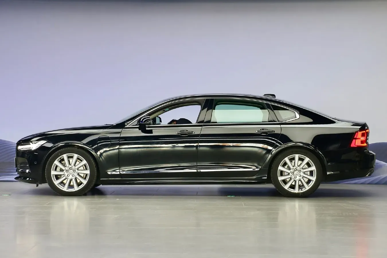 2019 Volvo S90 PHEV 2.0T 320HP L4 8AT PHEV 10.1KWH,autocango,china used car exporter,china ev exporter,chinese used car exporter,chinese used ev exporter