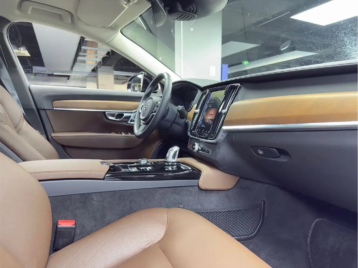 2019 Volvo S90 PHEV 2.0T 320HP L4 8AT PHEV 10.1KWH,autocango,china used car exporter,china ev exporter,chinese used car exporter,chinese used ev exporter