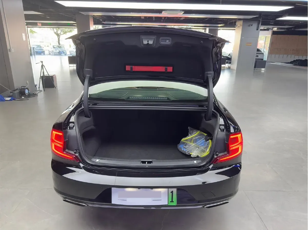 2019 Volvo S90 PHEV 2.0T 320HP L4 8AT PHEV 10.1KWH,autocango,china used car exporter,china ev exporter,chinese used car exporter,chinese used ev exporter