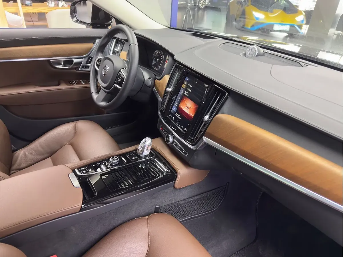 2019 Volvo S90 PHEV 2.0T 320HP L4 8AT PHEV 10.1KWH,autocango,china used car exporter,china ev exporter,chinese used car exporter,chinese used ev exporter