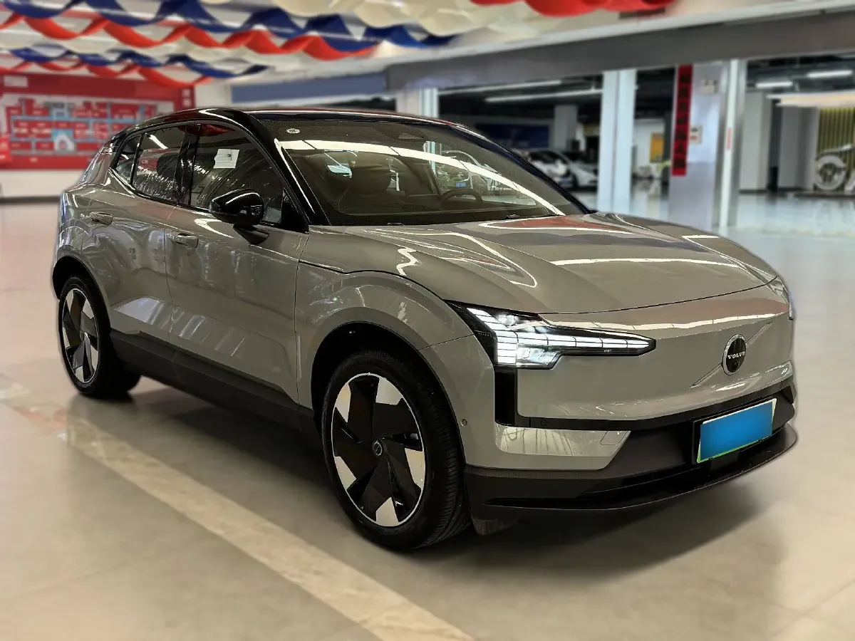 2025 Volvo EX30 BEV 66KWH,autocango,china used car exporter,china ev exporter,chinese used car exporter,chinese used ev exporter