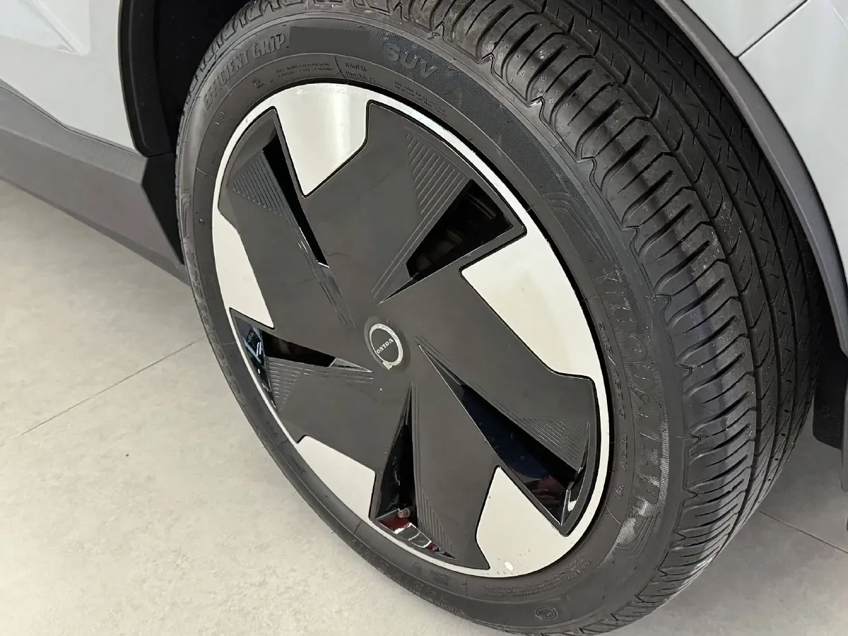 2025 Volvo EX30 BEV 66KWH,autocango,china used car exporter,china ev exporter,chinese used car exporter,chinese used ev exporter