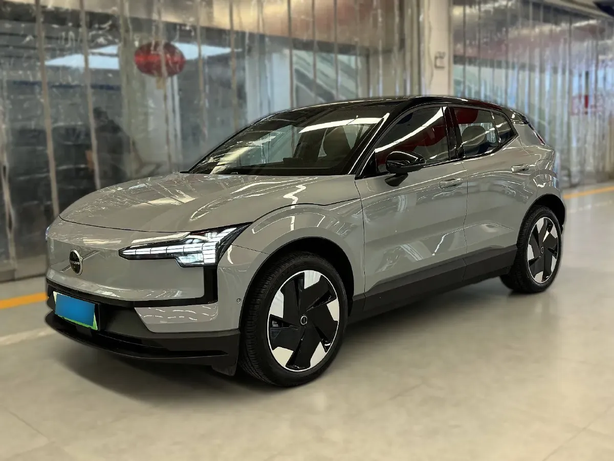 2025 Volvo EX30 BEV 66KWH,autocango,china used car exporter,china ev exporter,chinese used car exporter,chinese used ev exporter