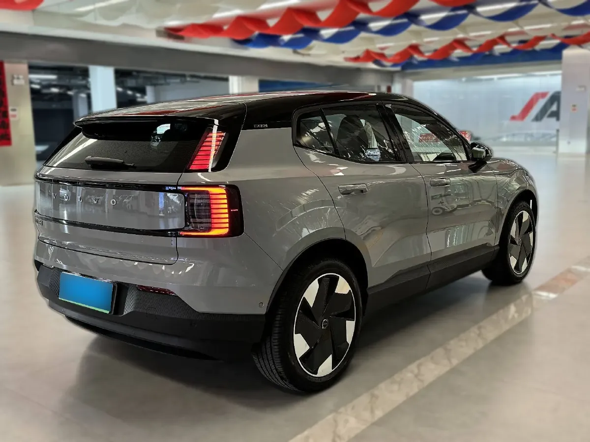2025 Volvo EX30 BEV 66KWH,autocango,china used car exporter,china ev exporter,chinese used car exporter,chinese used ev exporter