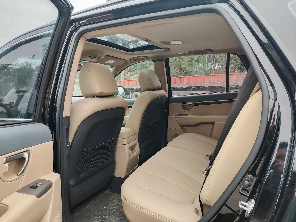 2012 Hyundai Santafe Classic 2.4L 174HP L4 6AT,autocango,china used car exporter,china ev exporter,chinese used car exporter,chinese used ev exporter