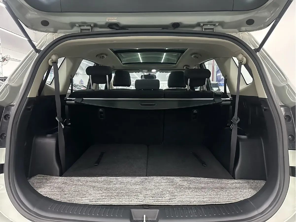 2013 Kia Carens 2.0L 152HP L4 6AT,autocango,china used car exporter,china ev exporter,chinese used car exporter,chinese used ev exporter