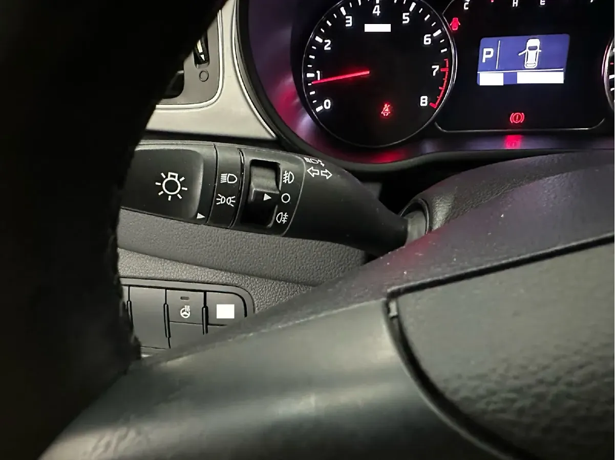 2013 Kia Carens 2.0L 152HP L4 6AT,autocango,china used car exporter,china ev exporter,chinese used car exporter,chinese used ev exporter