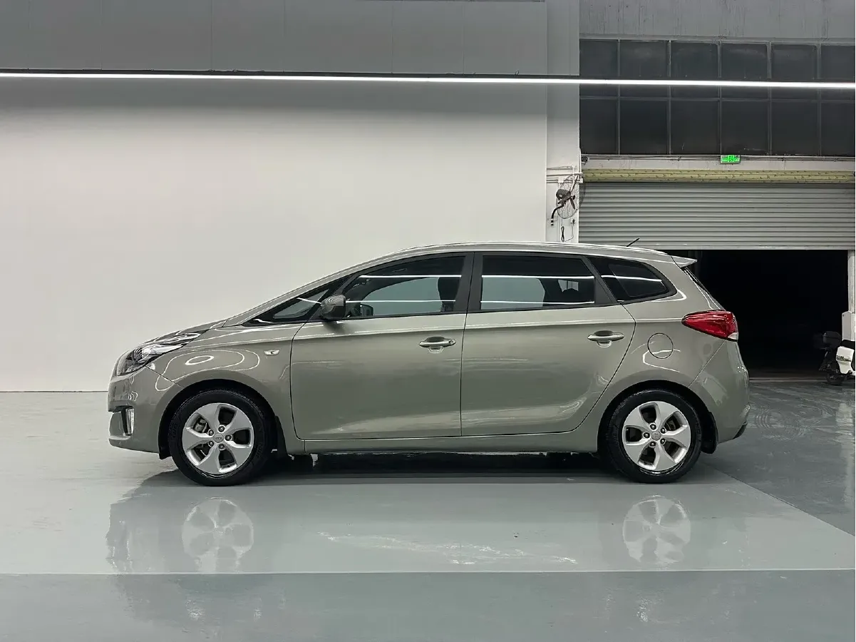 2013 Kia Carens 2.0L 152HP L4 6AT,autocango,china used car exporter,china ev exporter,chinese used car exporter,chinese used ev exporter