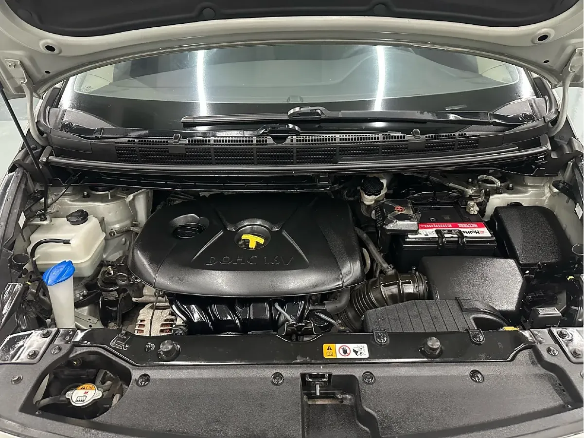 2013 Kia Carens 2.0L 152HP L4 6AT,autocango,china used car exporter,china ev exporter,chinese used car exporter,chinese used ev exporter