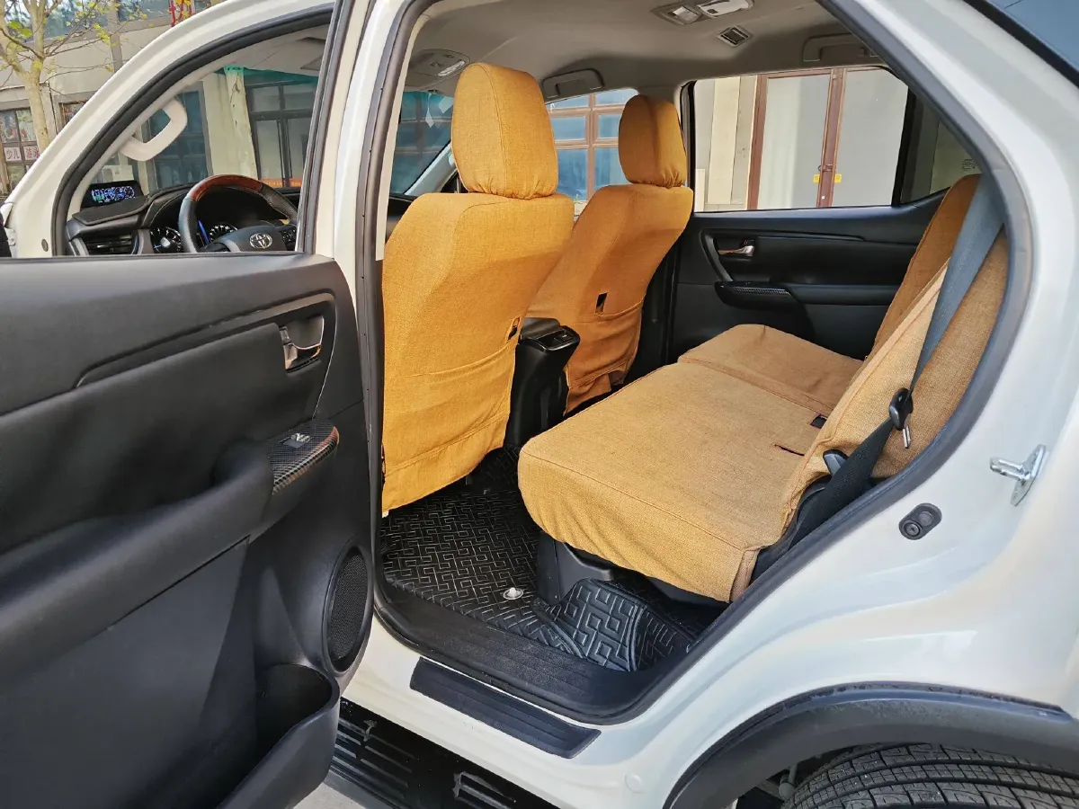 2016 Toyota Fortuner 2.7L 163HP L4 6AT,autocango,china used car exporter,china ev exporter,chinese used car exporter,chinese used ev exporter