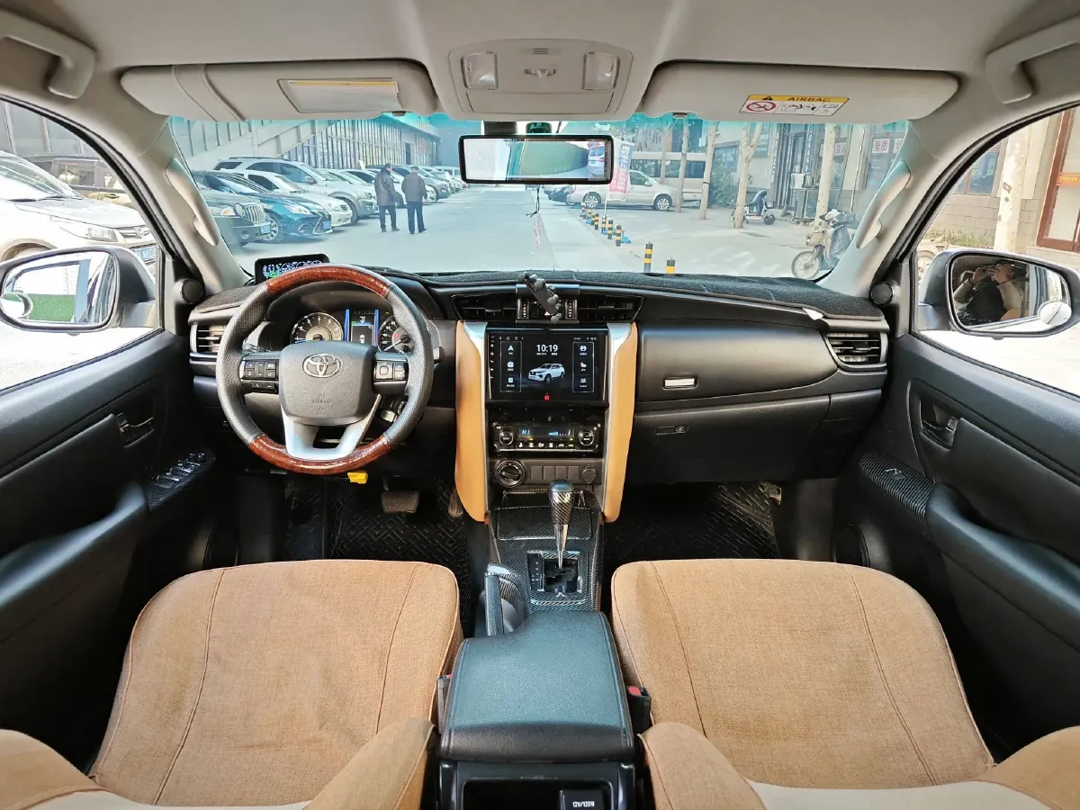 2016 Toyota Fortuner 2.7L 163HP L4 6AT,autocango,china used car exporter,china ev exporter,chinese used car exporter,chinese used ev exporter