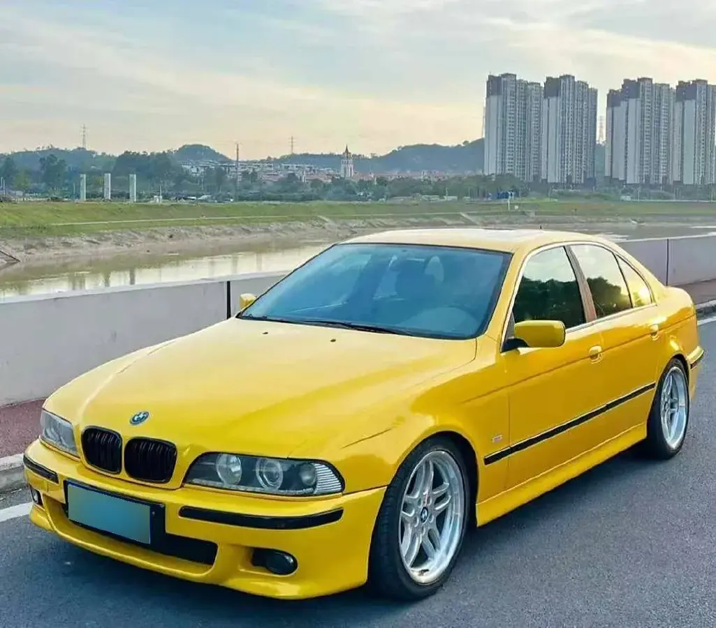 2022 BMW 5 Series 2.0T 252HP L4 8AT