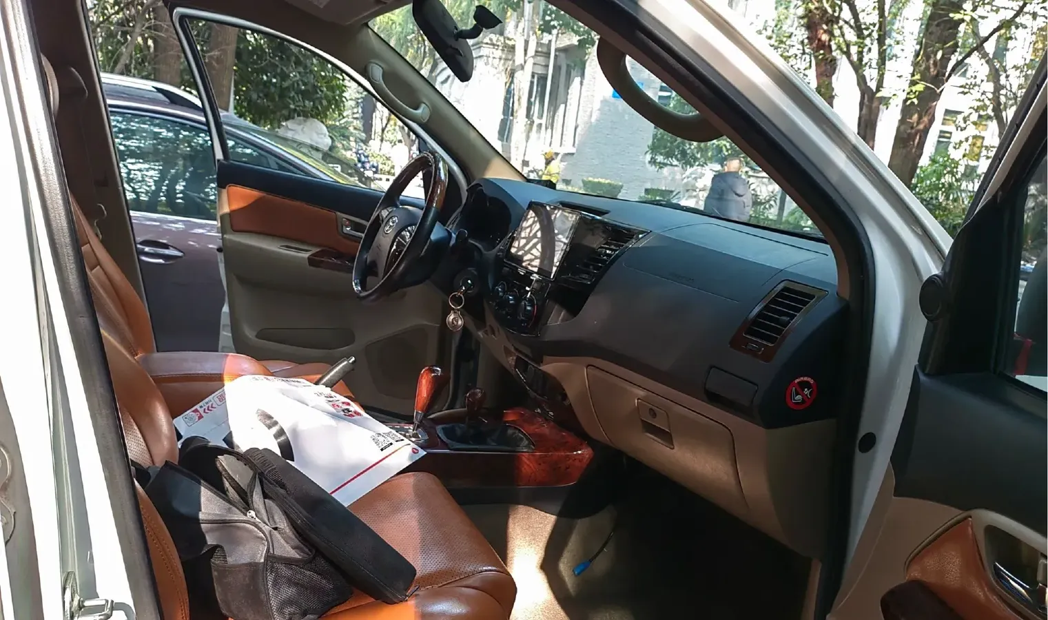 2015 Toyota Fortuner 2.7L 159HP L4 4AT,autocango,china used car exporter,china ev exporter,chinese used car exporter,chinese used ev exporter