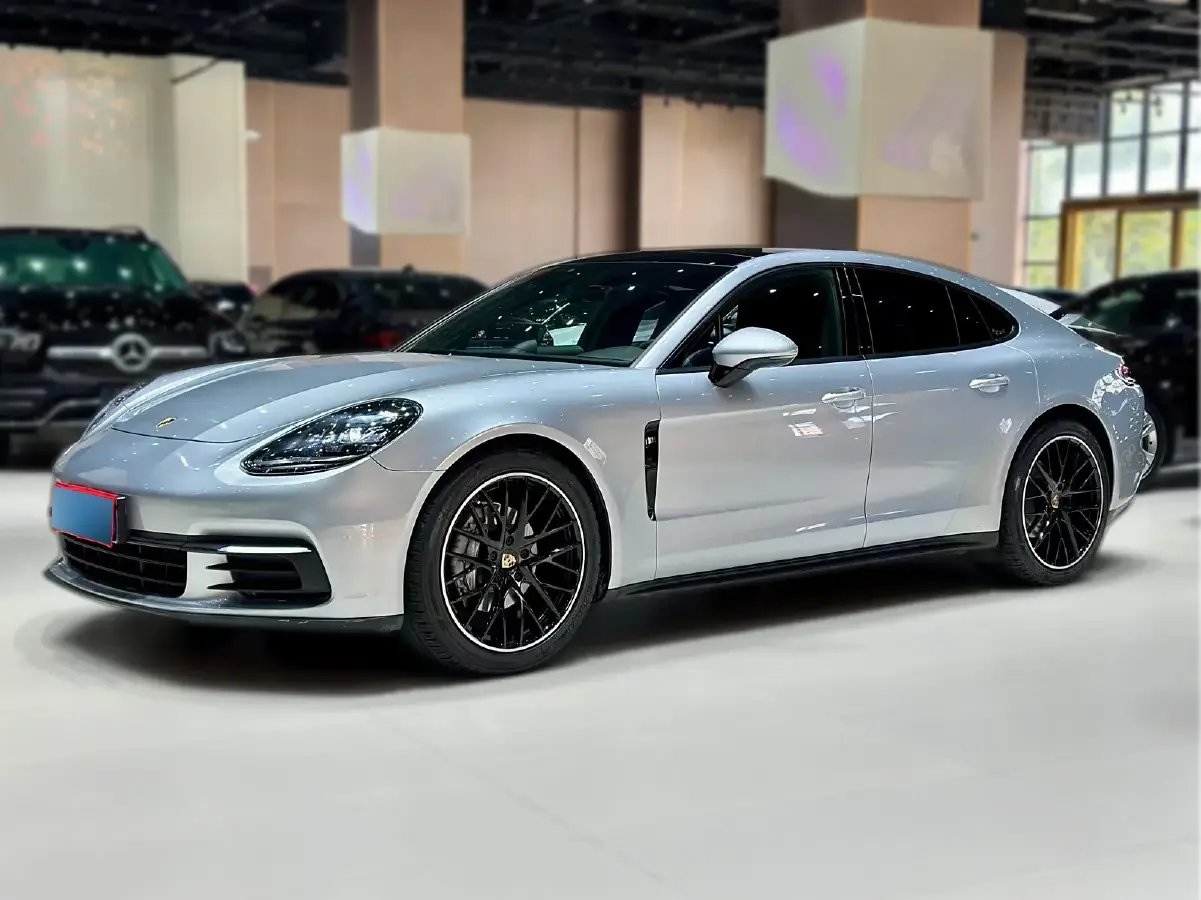 2017 Porsche Panamera 3.0T 330HP V6 8DCT
