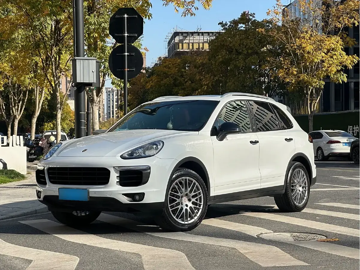 2015 Porsche Cayenne 3.0T 333HP V6 8AT