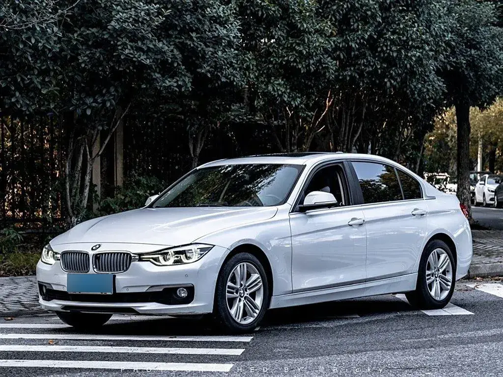 2018 BMW 3 Series 1.5T 136HP L3 8AT