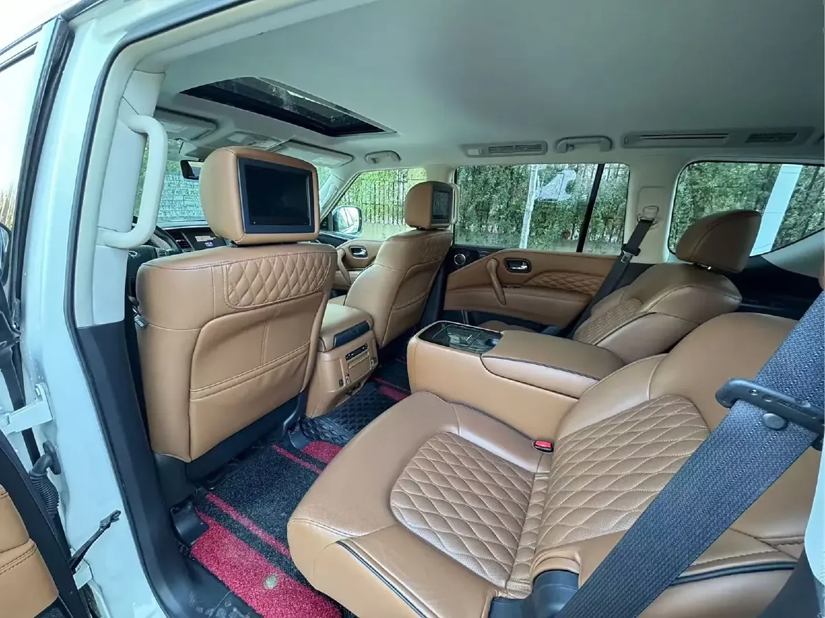 2016 Infiniti QX80 5.6L 398HP V8 7AT,autocango,china used car exporter,china ev exporter,chinese used car exporter,chinese used ev exporter