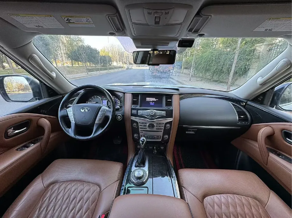 2016 Infiniti QX80 5.6L 398HP V8 7AT,autocango,china used car exporter,china ev exporter,chinese used car exporter,chinese used ev exporter