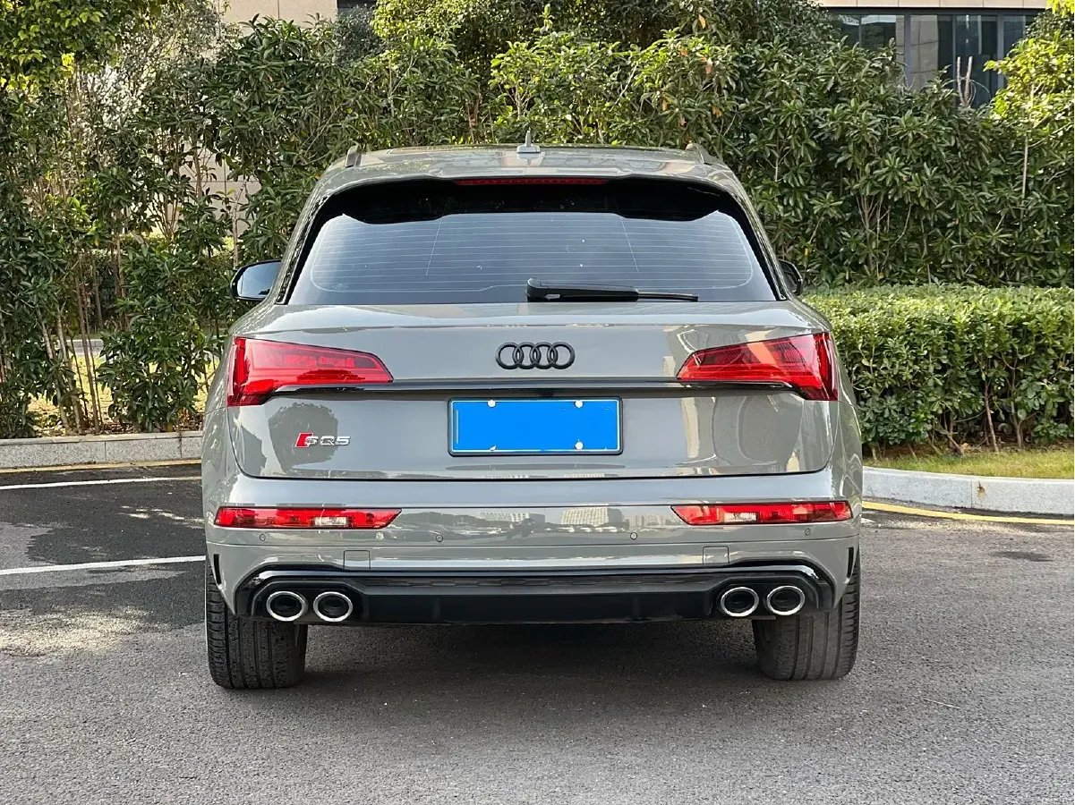 2021 Audi SQ5 3.0T 354HP V6 8AT,autocango,china used car exporter,china ev exporter,chinese used car exporter,chinese used ev exporter
