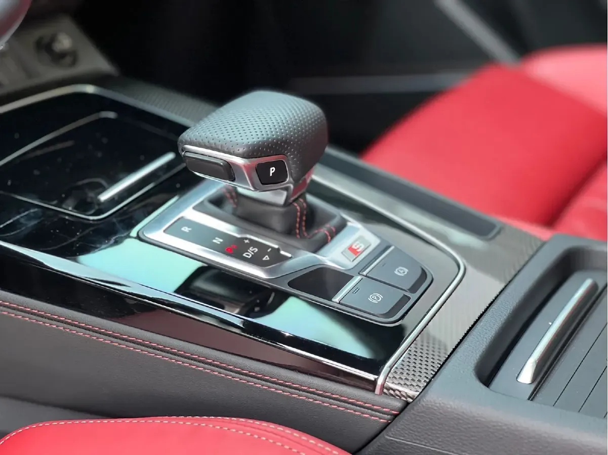 2021 Audi SQ5 3.0T 354HP V6 8AT,autocango,china used car exporter,china ev exporter,chinese used car exporter,chinese used ev exporter