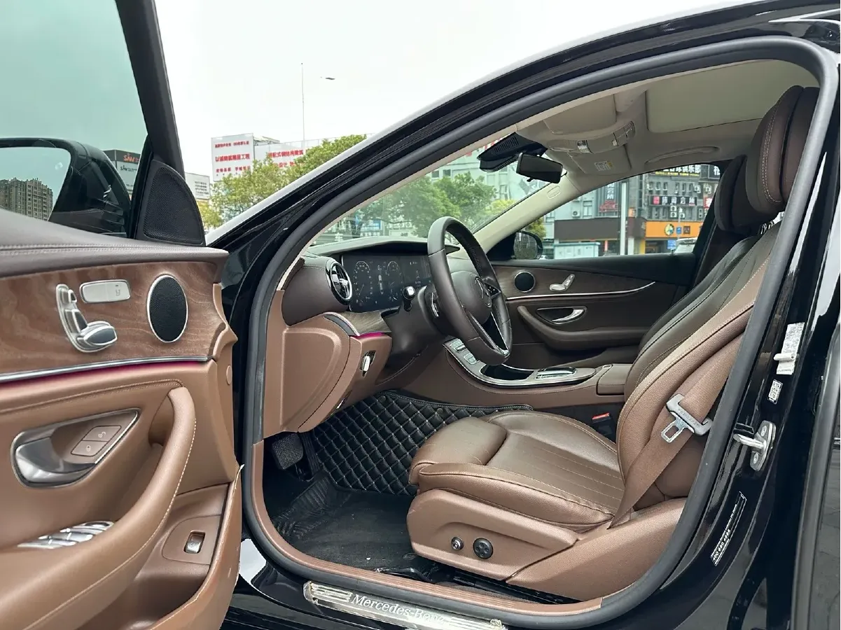 2021 Mercedes-Benz E Class 2.0T 197HP L4 9AT,autocango,china used car exporter,china ev exporter,chinese used car exporter,chinese used ev exporter