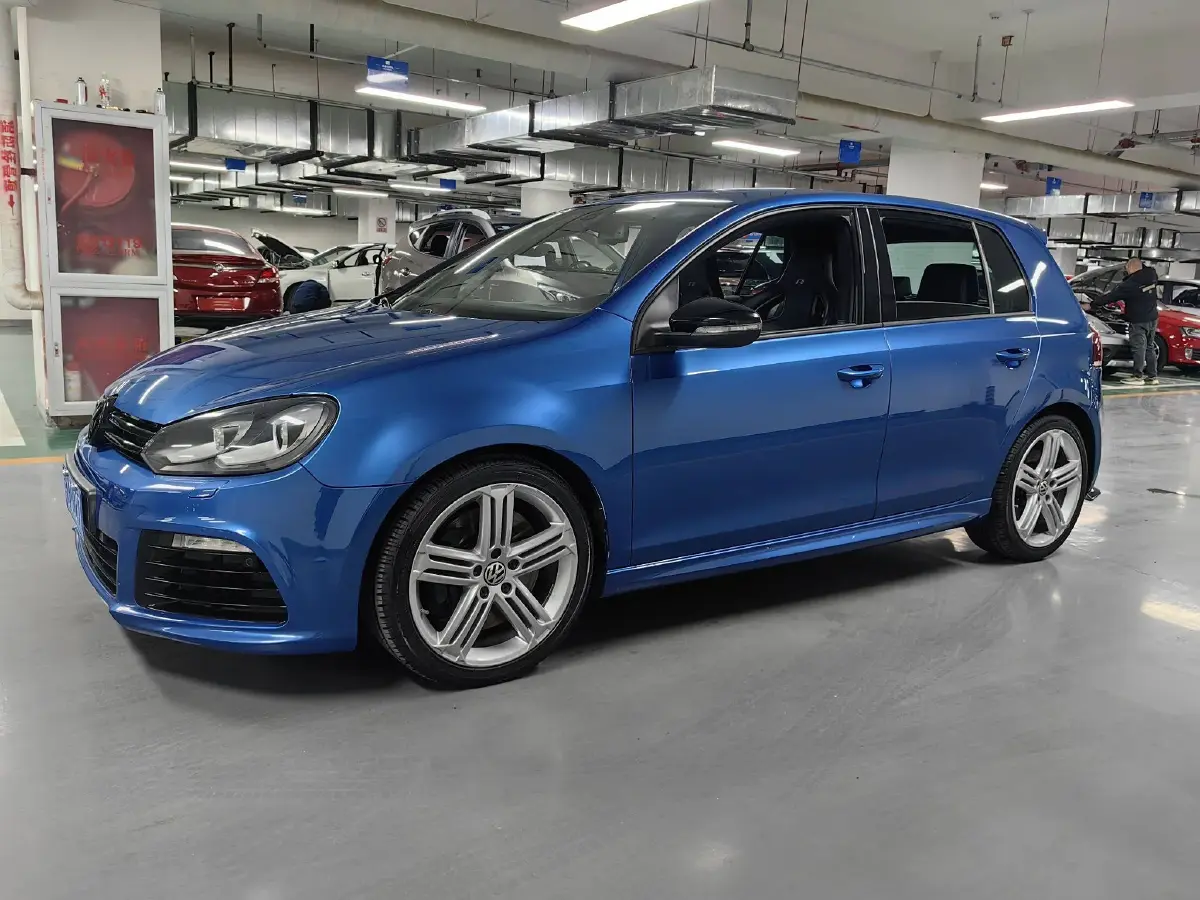 2011 Volkswagen Golf 2.0T 256HP L4 6DCT
