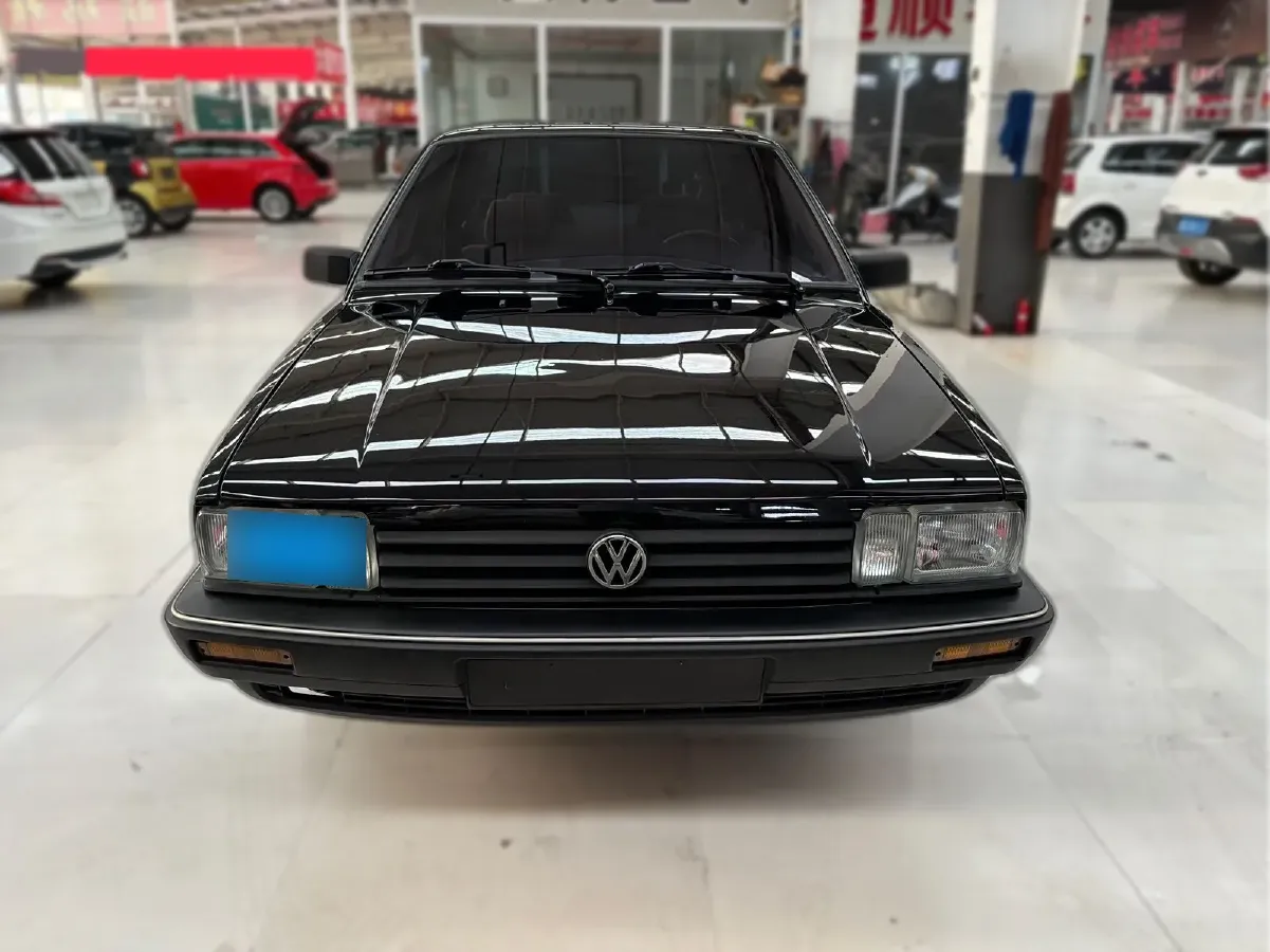 2004 Volkswagen Santana Classic 1.6L 87HP L4 5MT,autocango,china used car exporter,china ev exporter,chinese used car exporter,chinese used ev exporter