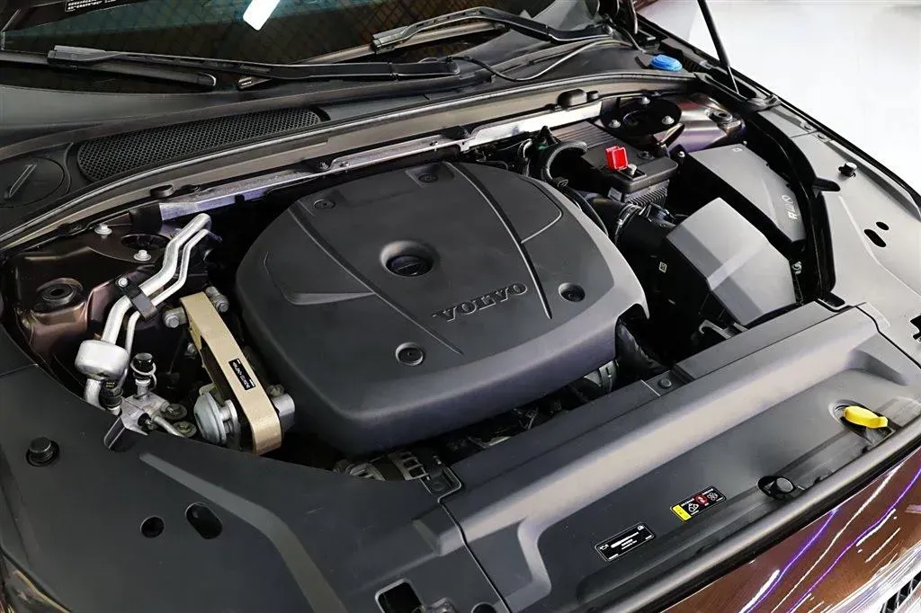 2017 Volvo V90 2.0T 254HP L4 8AT,autocango,china used car exporter,china ev exporter,chinese used car exporter,chinese used ev exporter