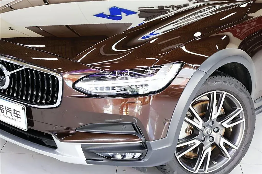 2017 Volvo V90 2.0T 254HP L4 8AT,autocango,china used car exporter,china ev exporter,chinese used car exporter,chinese used ev exporter