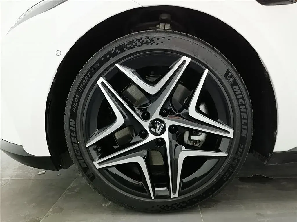 2023 Rising Auto F7 BEV 90KWH,autocango,china used car exporter,china ev exporter,chinese used car exporter,chinese used ev exporter