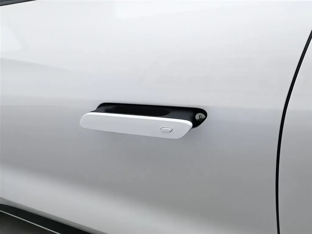 2023 Rising Auto F7 BEV 90KWH,autocango,china used car exporter,china ev exporter,chinese used car exporter,chinese used ev exporter