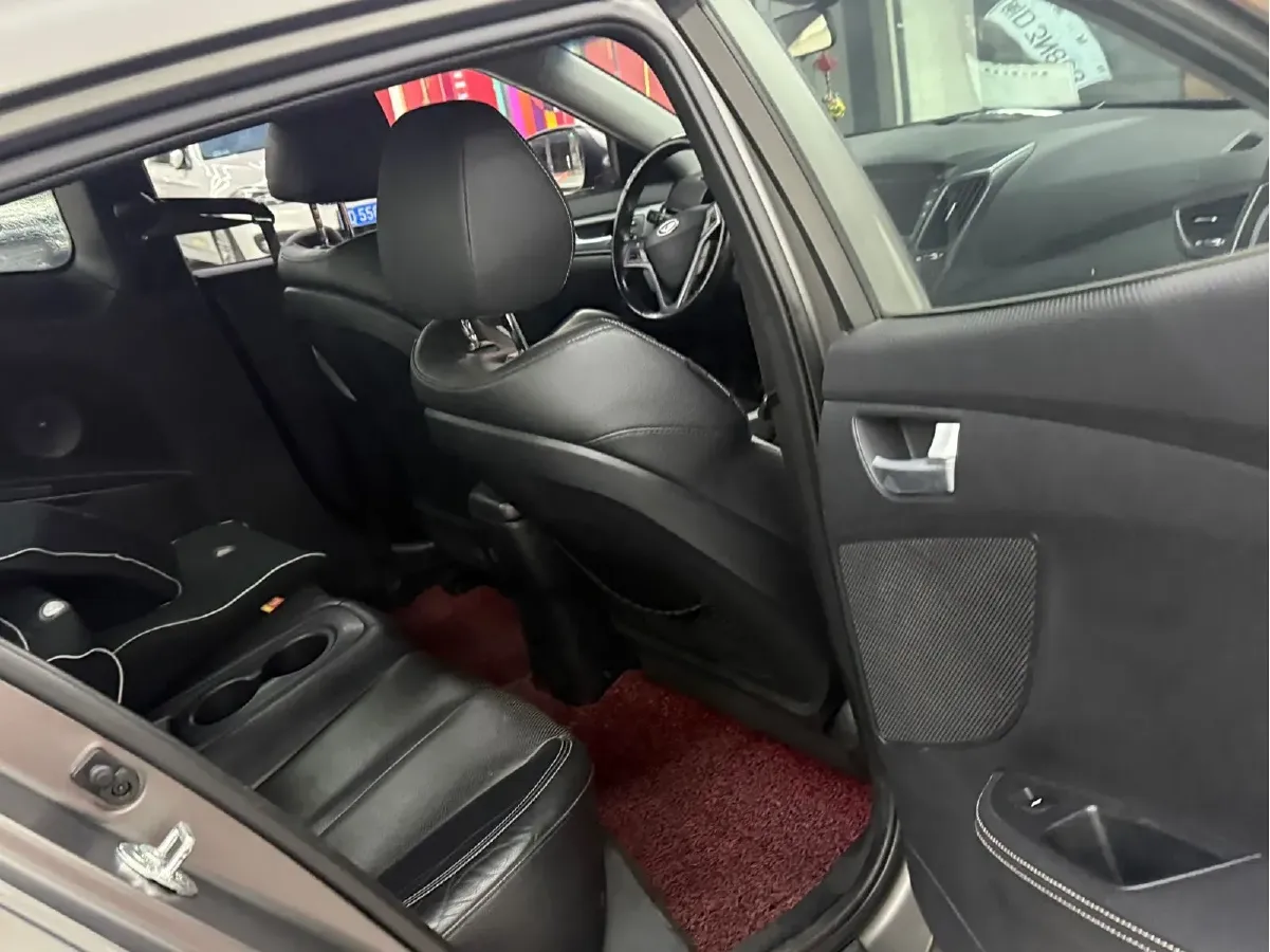 2015 Hyundai Veloster 1.6T 204HP L4 7DCT,autocango,china used car exporter,china ev exporter,chinese used car exporter,chinese used ev exporter