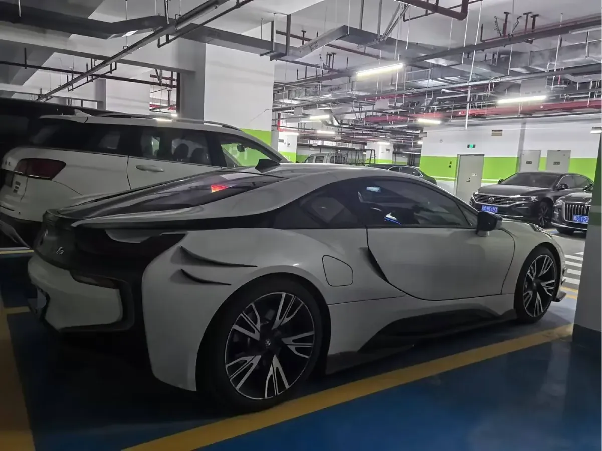 2014 BMW i8 1.5T 231HP L3 6AT PHEV 7.1KWH,autocango,china used car exporter,china ev exporter,chinese used car exporter,chinese used ev exporter
