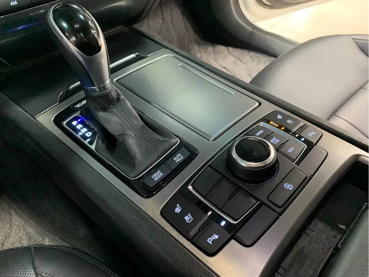 2015 Hyundai Cenesis 3.0L 257HP V6 8AT,autocango,china used car exporter,china ev exporter,chinese used car exporter,chinese used ev exporter