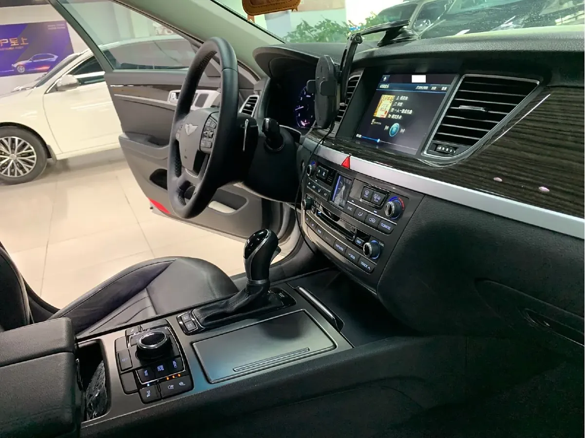 2015 Hyundai Cenesis 3.0L 257HP V6 8AT,autocango,china used car exporter,china ev exporter,chinese used car exporter,chinese used ev exporter