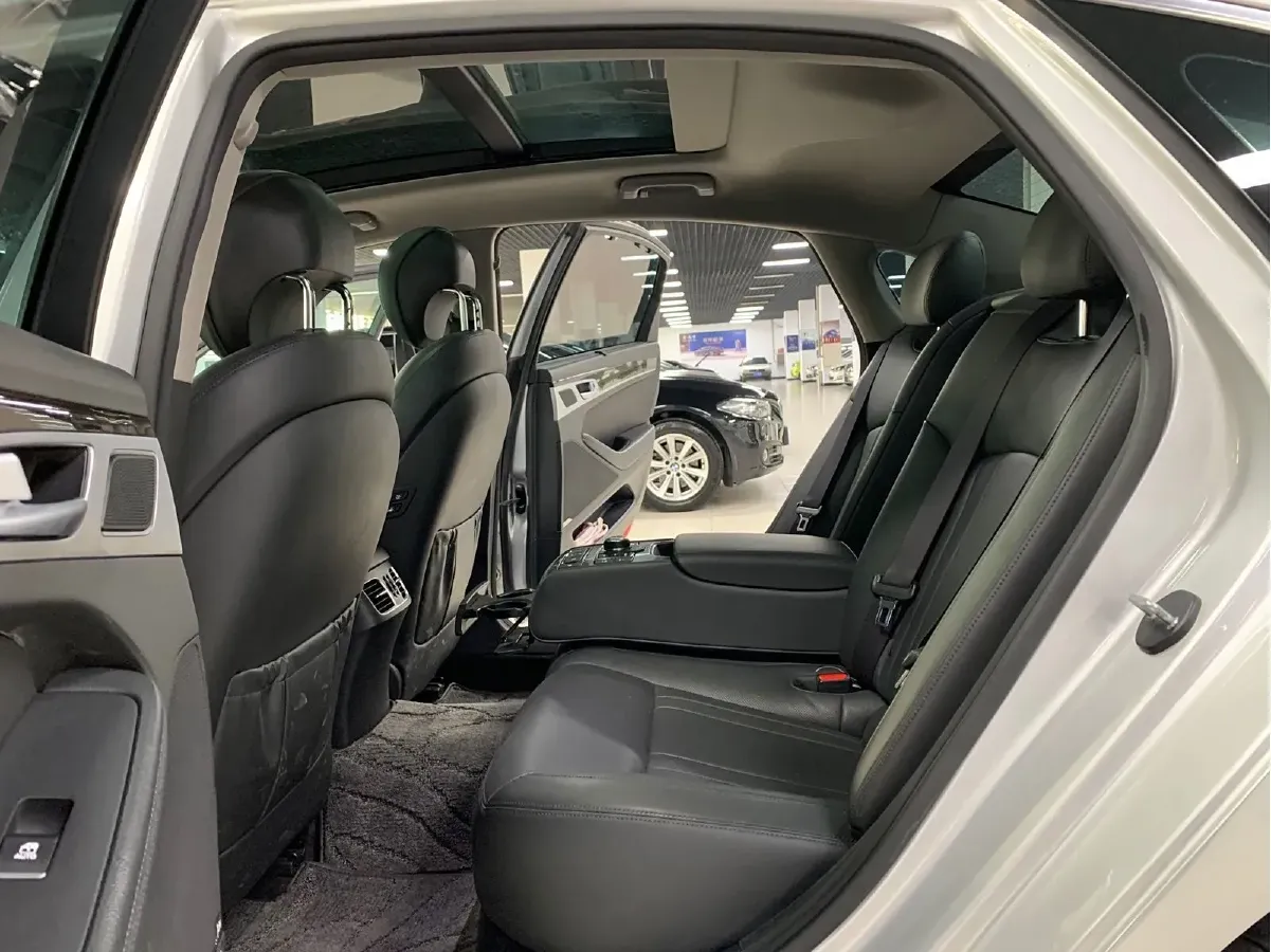 2015 Hyundai Cenesis 3.0L 257HP V6 8AT,autocango,china used car exporter,china ev exporter,chinese used car exporter,chinese used ev exporter