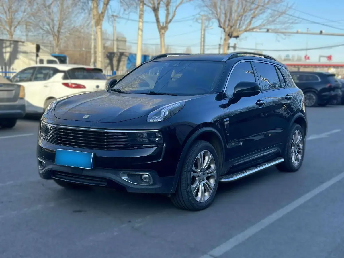 2017 LYNK&CO 01 2.0T 190HP L4 6AT