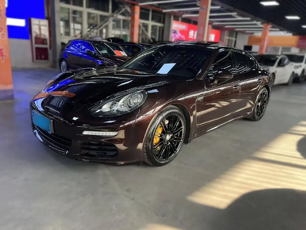 2016 Porsche Panamera 3.0T 320HP V6 7DCT