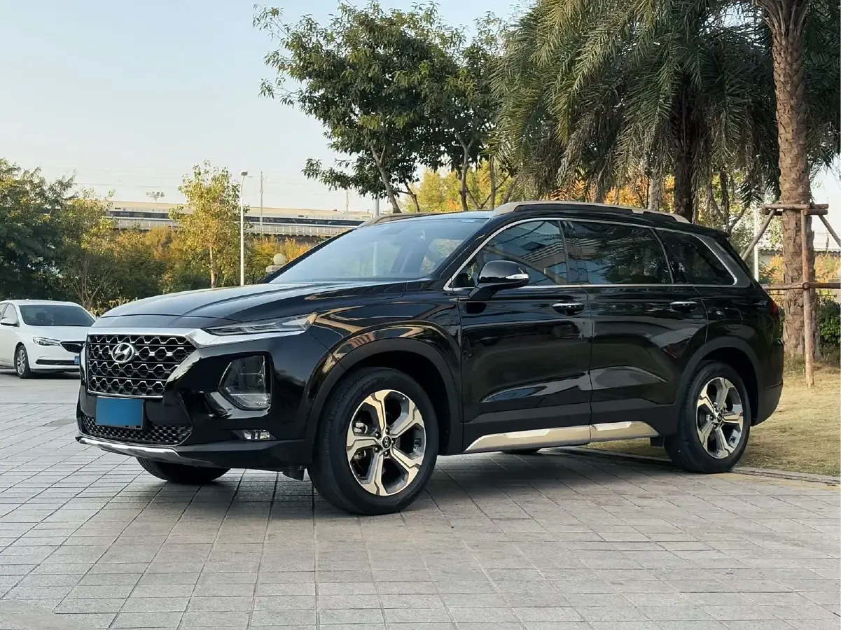 2019 Hyundai Santafe 2.0T 240HP L4 8AT