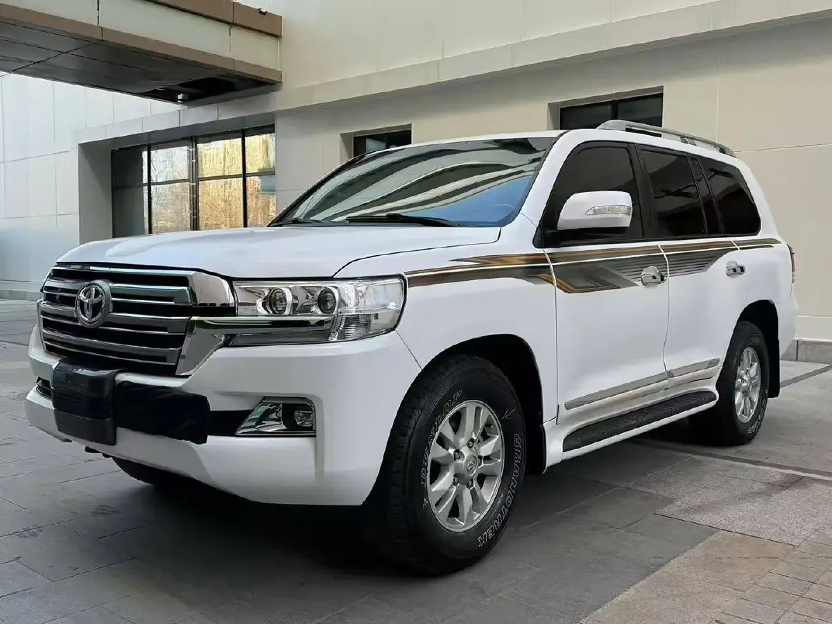 2015 Toyota Land Cruiser 4.6L 310HP V8 6AT