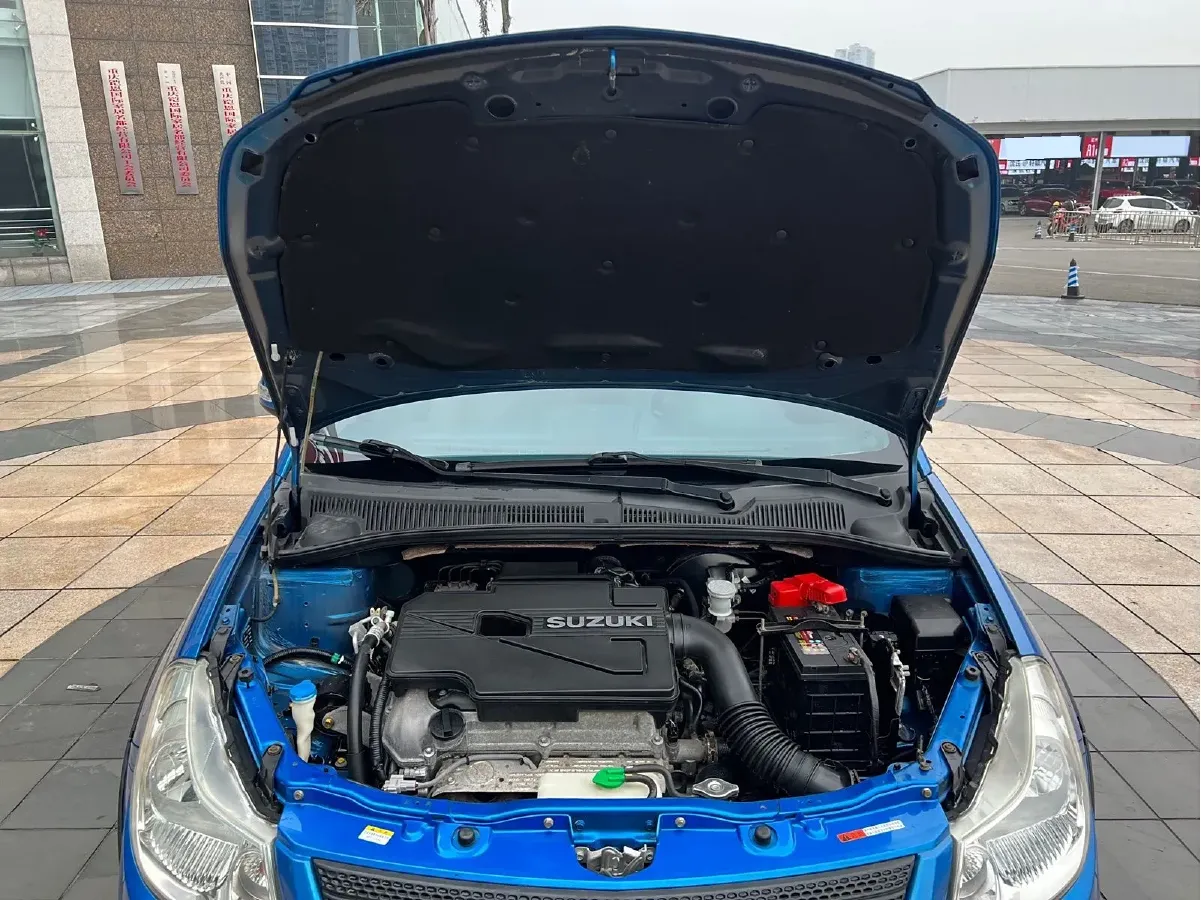 2011 Suzuki SX4 1.6L 109HP L4 5MT,autocango,china used car exporter,china ev exporter,chinese used car exporter,chinese used ev exporter