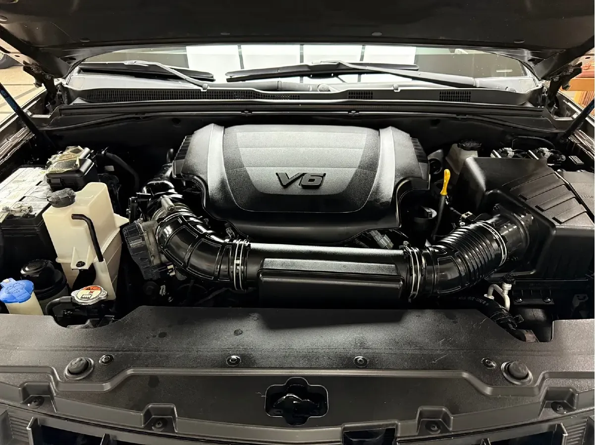 2015 Kia Borrego 3.8L 275HP V6 5AT,autocango,china used car exporter,china ev exporter,chinese used car exporter,chinese used ev exporter