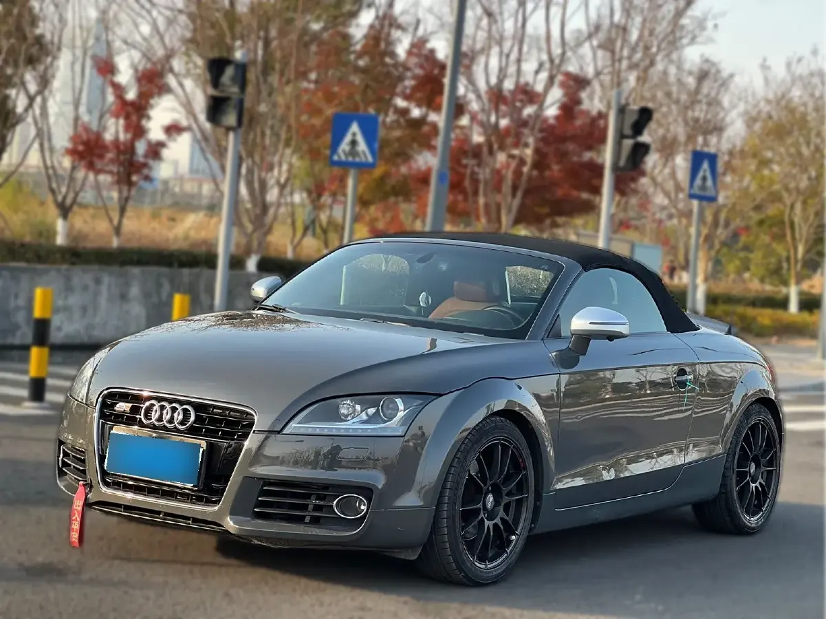 2012 Audi TT 2.0T 211HP L4 6DCT