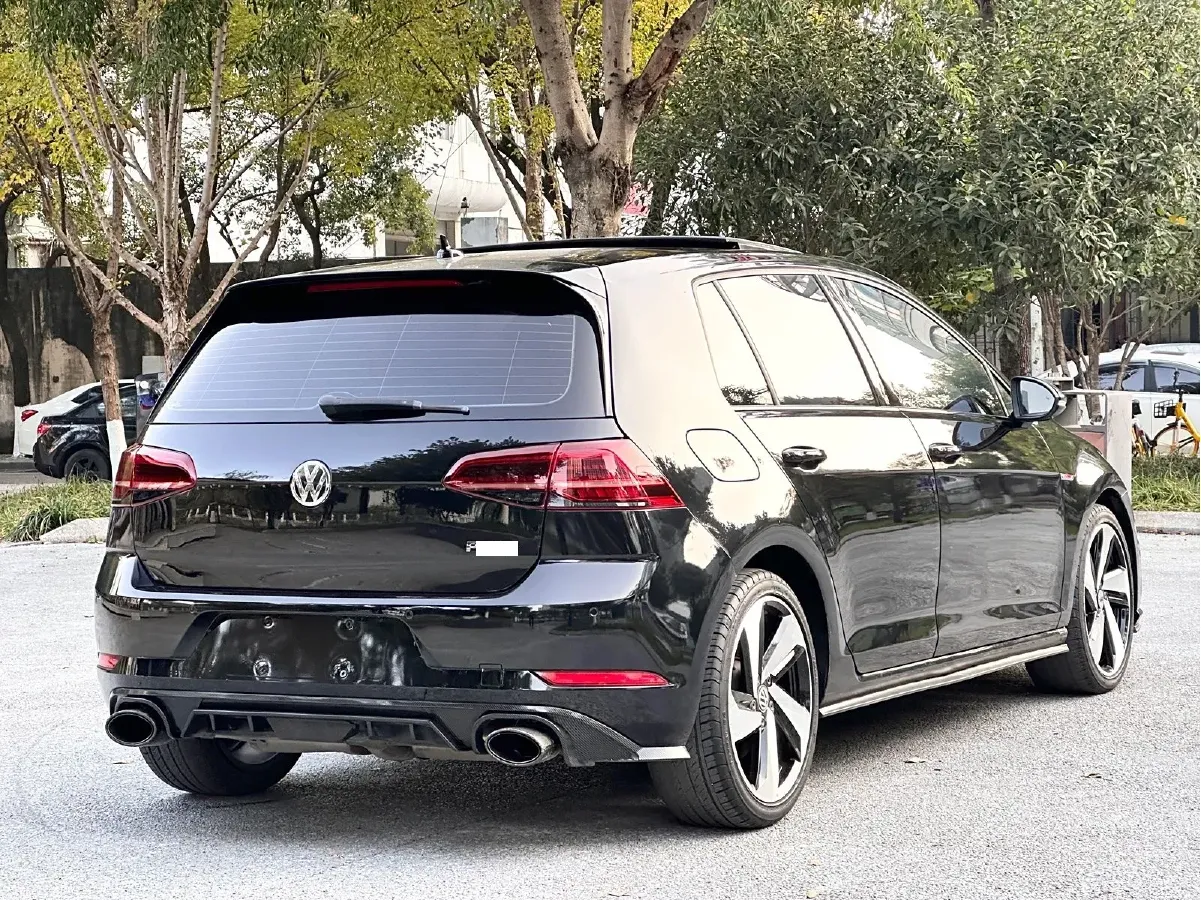 2018 Volkswagen GolfGTI 2.0T 220HP L4 7DCT,autocango,china used car exporter,china ev exporter,chinese used car exporter,chinese used ev exporter