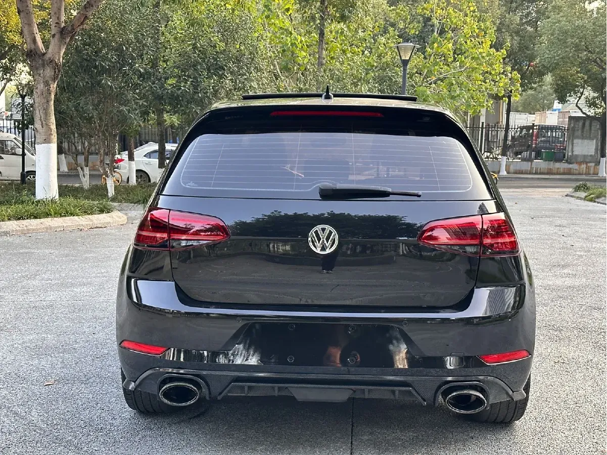 2018 Volkswagen GolfGTI 2.0T 220HP L4 7DCT,autocango,china used car exporter,china ev exporter,chinese used car exporter,chinese used ev exporter