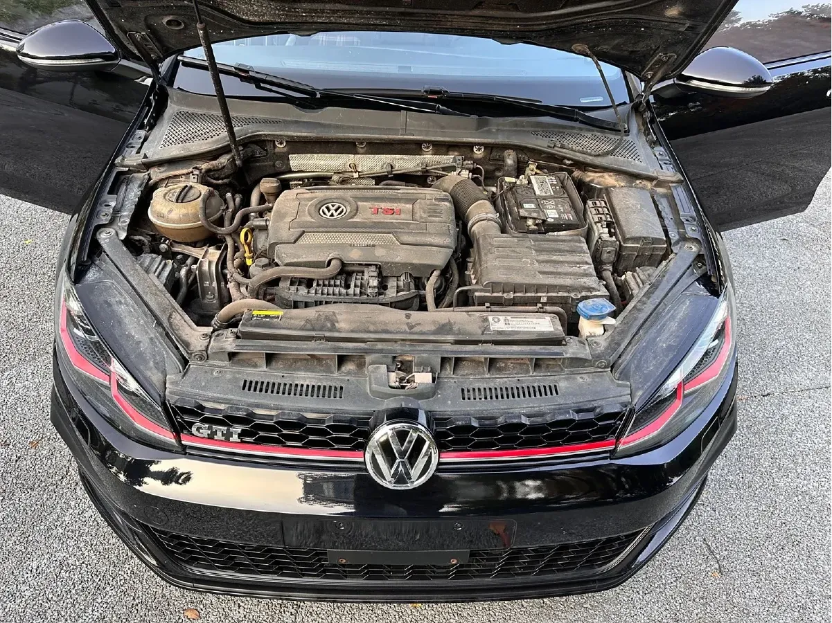 2018 Volkswagen GolfGTI 2.0T 220HP L4 7DCT,autocango,china used car exporter,china ev exporter,chinese used car exporter,chinese used ev exporter