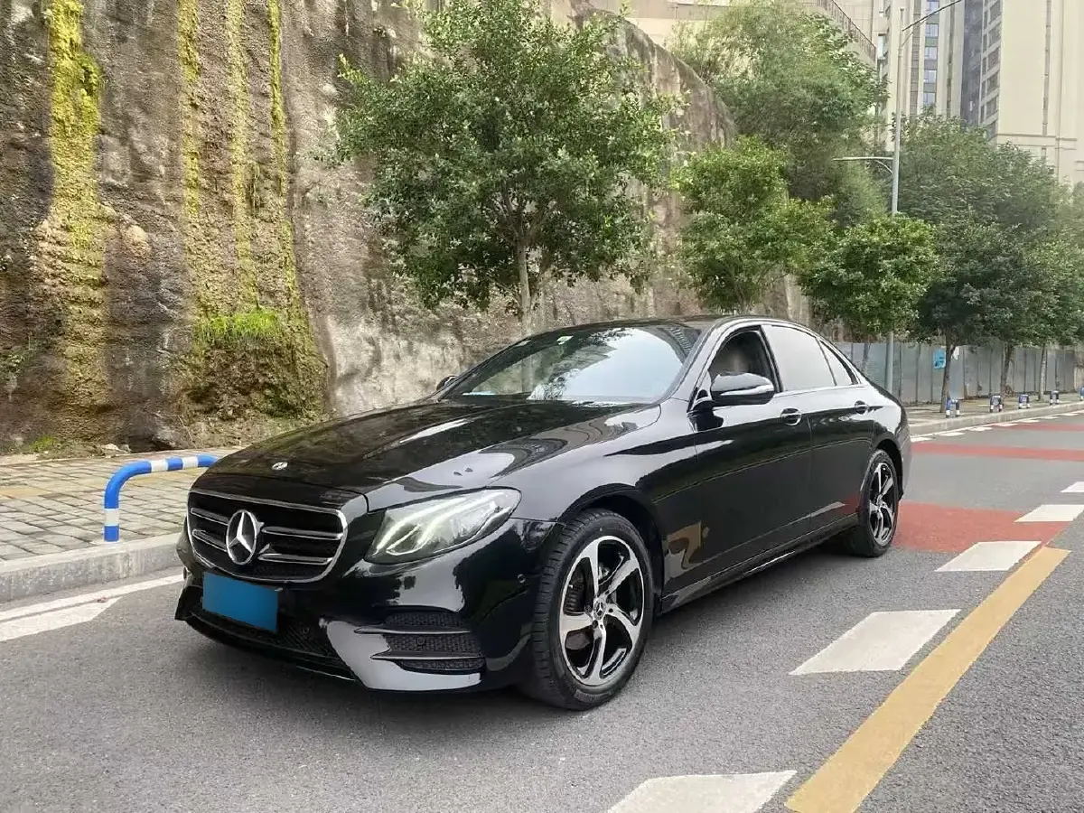 2017 Mercedes-Benz E Class 2.0T 184HP L4 9AT