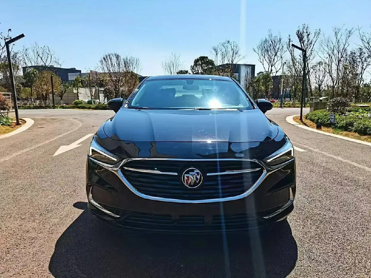 2019 Buick Larcosse 2.0T 241HP L4 9AT